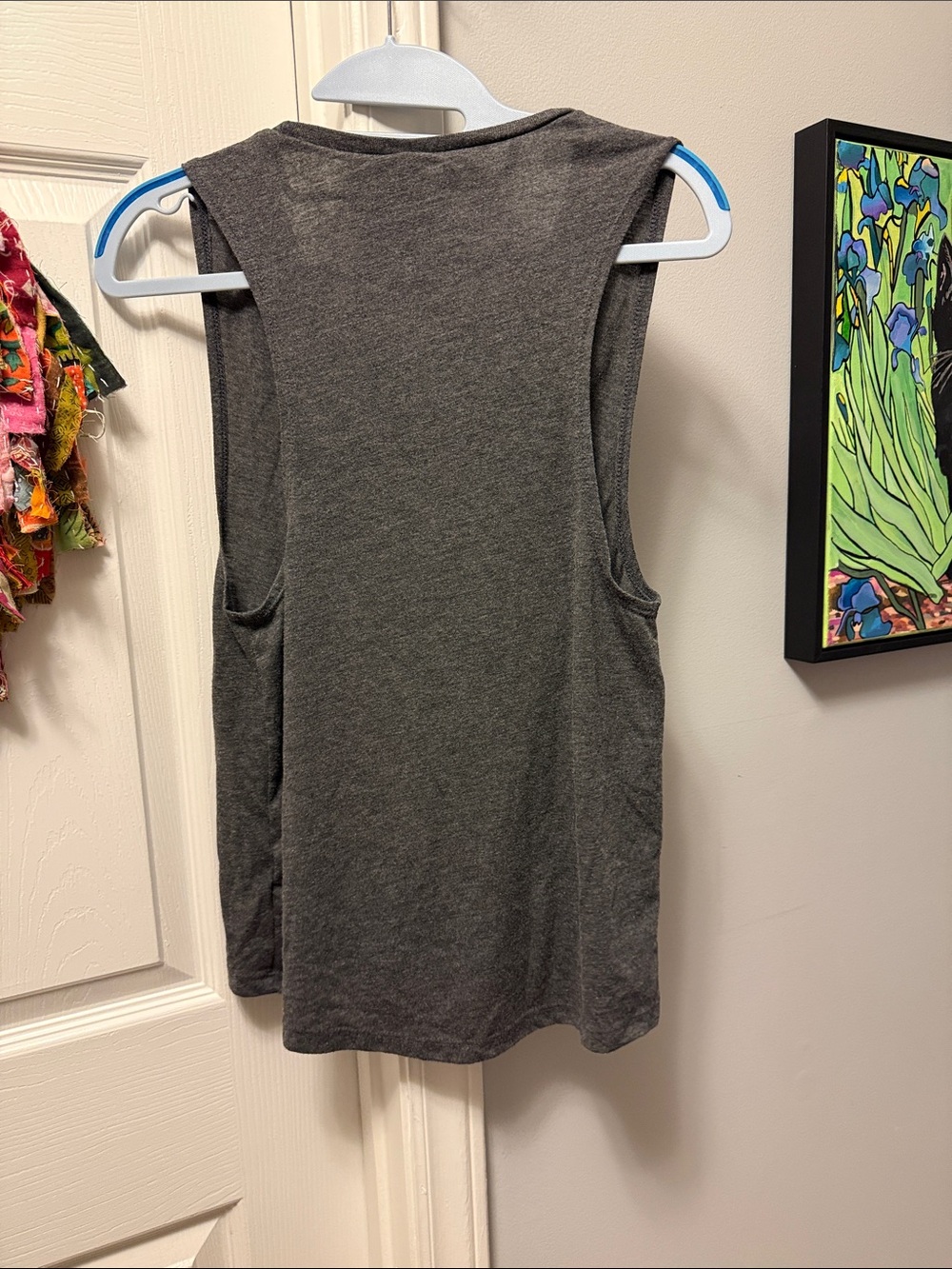 Vuori Charcoal Gray Graphic Muscle Tank - The Rise, The Shine Logo - Picture 4 of 4